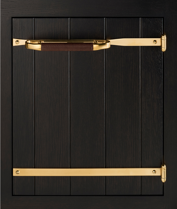 The Bridle Loop pull is substantial in hand, wrapped in full grain English leather.